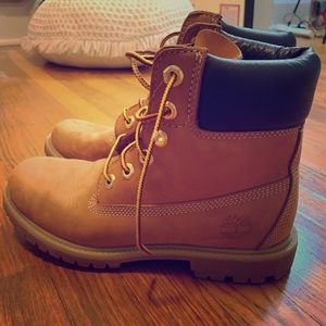 Timberlands - woman’s a - size 8